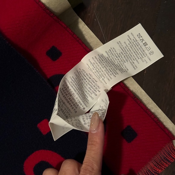 🍂BRAND NEW WITH BOX Gucci GG Jacquard Wool Silk Scarf (Thick) Red/Blue - Picture 9 of 14